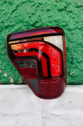 Calavera Izquierda Ford Lobo Platinum 2024-2025 Original Izquierdo/conductor Rojo, foto 1