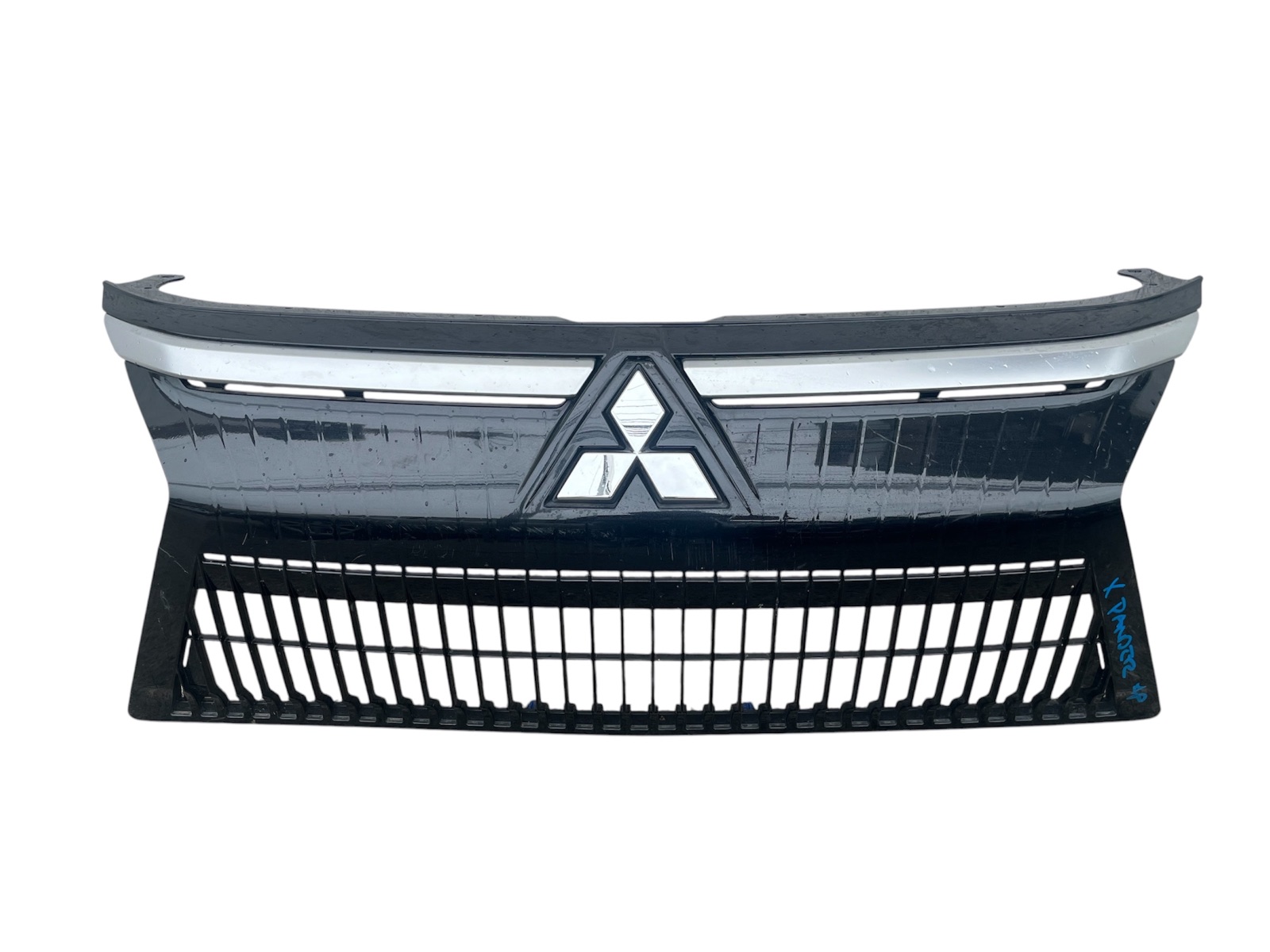 Mitsubishi Xpander 2026 Parrilla Delantera Usado Original, foto 1