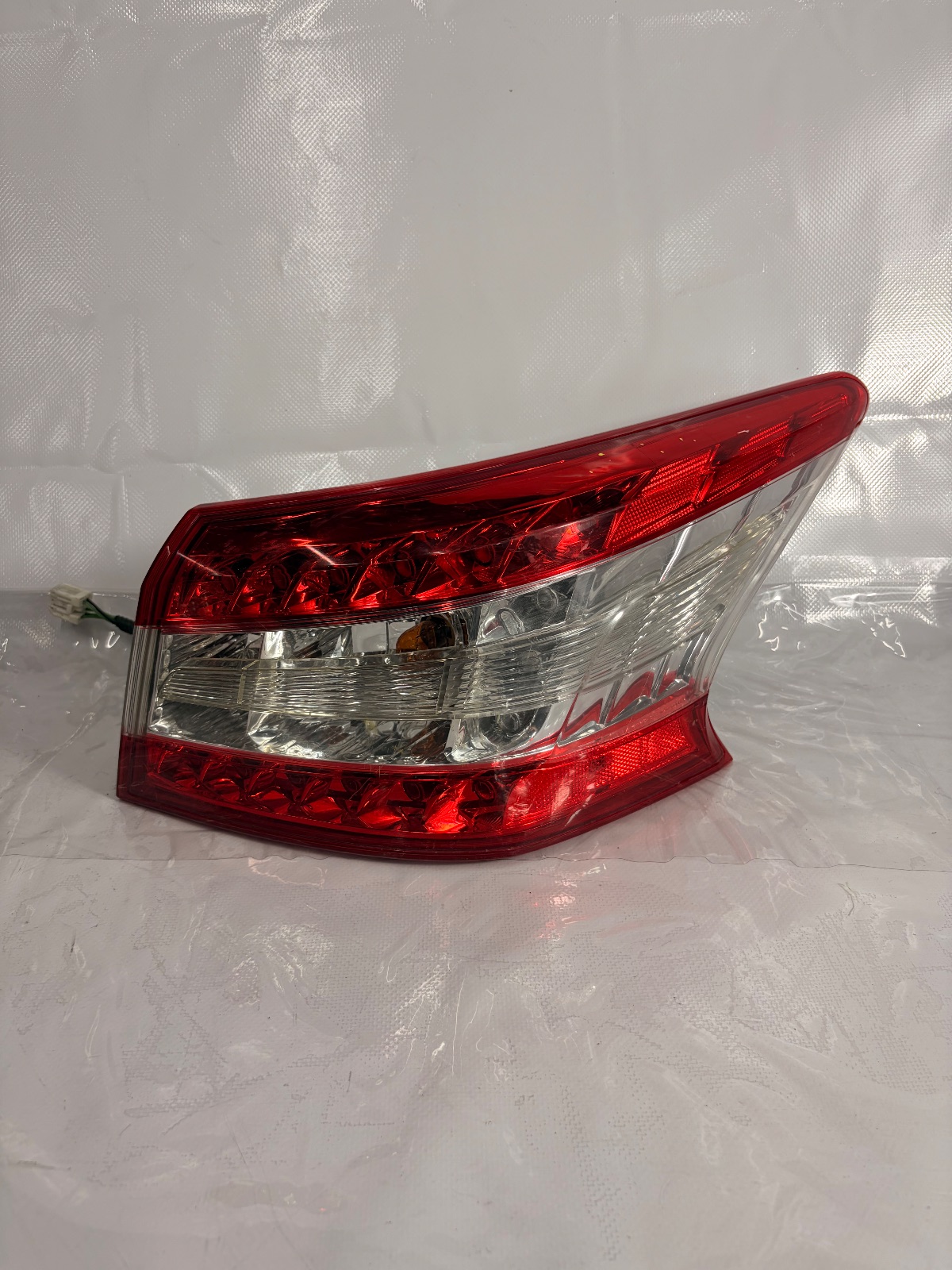 Nissan Sentra 2013 - 2016 Calavera Trasera Derecho Usado Generico, foto 1