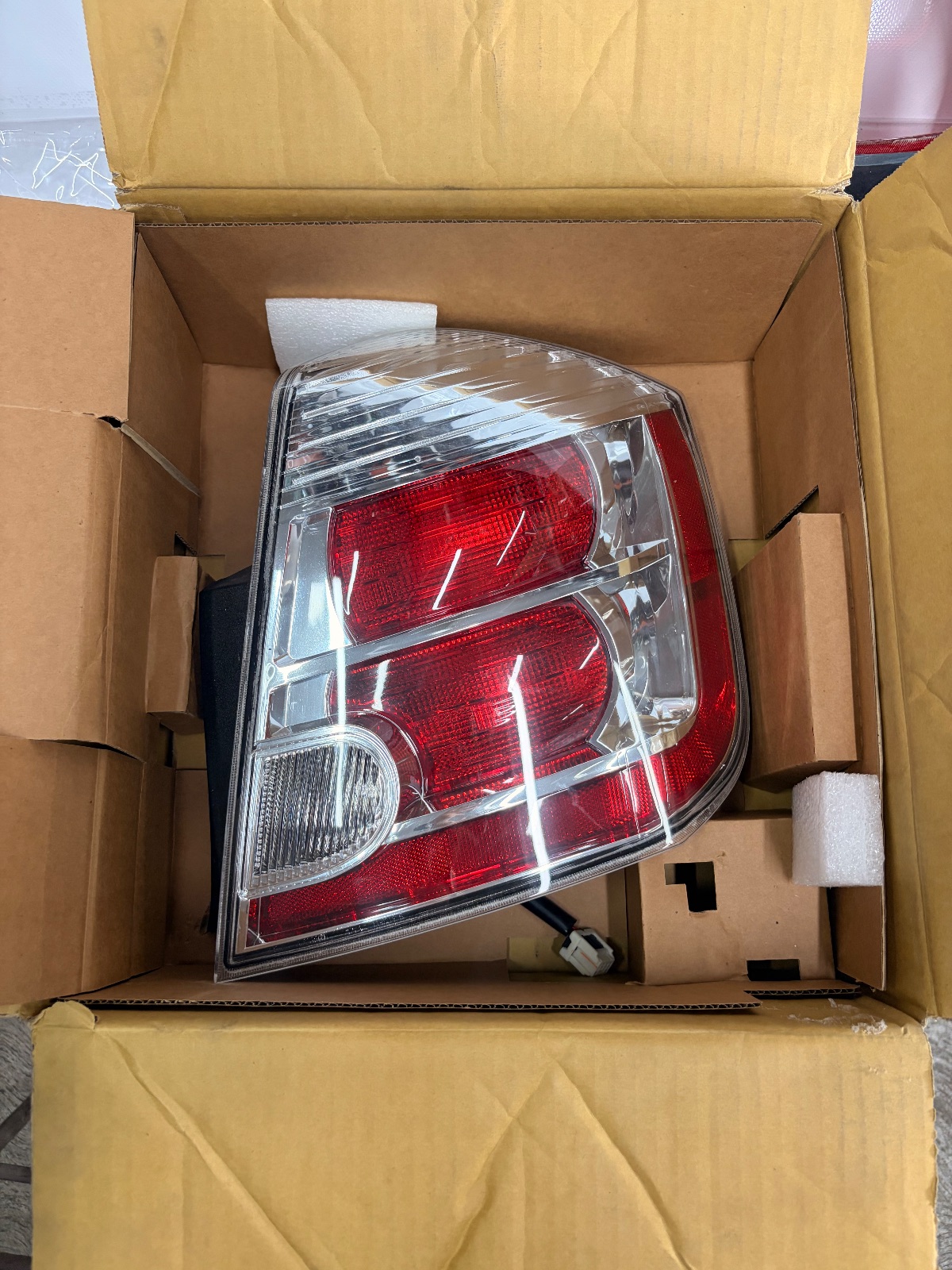 Nissan Sentra 2010 - 2012 Calavera Trasera Derecho Usado Original, foto 1